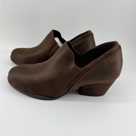 Bella Vita Nakia Bootie - Picture 1 of 5